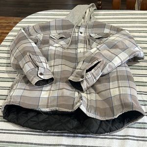 grey plaid wrangler hoodie jacket. size large.